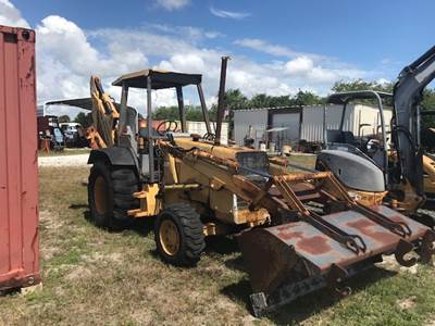 1995 Ford 655D Backhoe - Backhoe