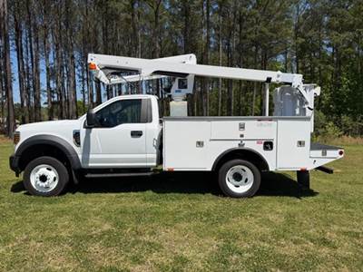 2019 Ford F-450 Boom / Bucket Truck - Versalift Aerial Lift