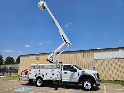 2019 Ford F-550 4WD Boom / Bucket Truck - Altec AT41M Aerial Lift