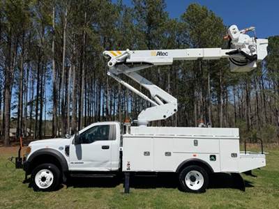 2020 Ford F-550 Boom / Bucket Truck - Altec AT41M Aerial Lift