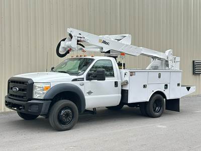 2016 Ford F-550 XL Boom / Bucket Truck - Altec AT37G Aerial Lift