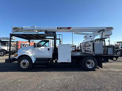 2015 Ford F-750 Boom / Bucket Truck - Terex XT PRO 60/70 Aerial Lift