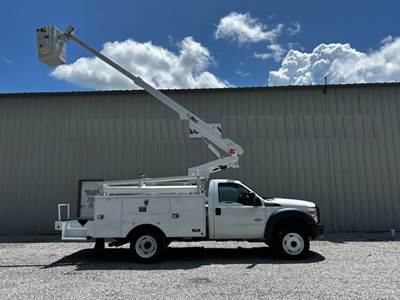 2016 Ford Boom / Bucket Truck - Altec AT200 Aerial Lift
