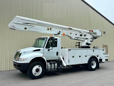 2019 International 4300 Boom / Bucket Truck - Altec AA55 MH Aerial Lift
