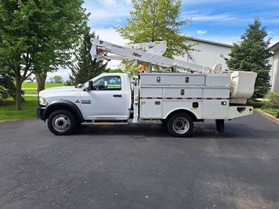 2014 RAM 5500 DRW 4X4 Boom / Bucket Truck - Altec AT37G Aerial Lift