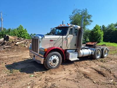 2006 Peterbilt Day Cab Truck
