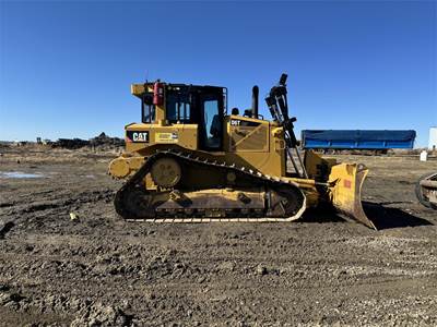 2015 Caterpillar D6T LGP Dozer - 6 Way Blade
