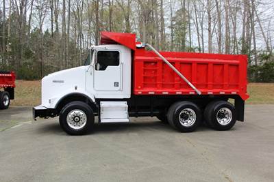 2002 Kenworth T800 Dump Truck