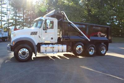 2021 Mack Granite 84FR Dump Truck