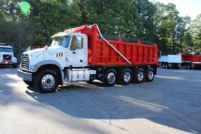 2016 Mack GRANITE GU713 Dump Truck