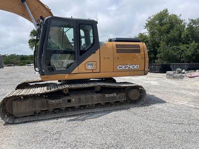 2016 Case CX210D Excavator - Bucket & Thumb