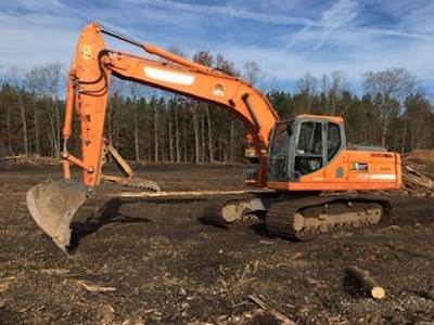 2011 Doosan 225DX Excavator