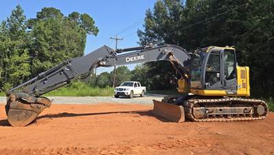 2022 John Deere 135G Excavator