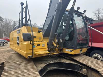 2022 John Deere 210G LC Excavator