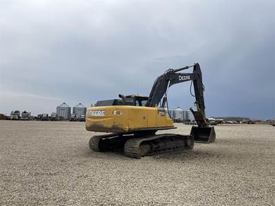 2014 John Deere 250G LC Excavator - Bucket & Thumb