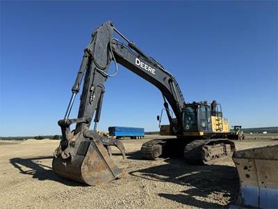 2012 John Deere 470G LC Excavator - Bucket & Thumb