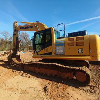 2017 Komatsu PC240-11 Excavator