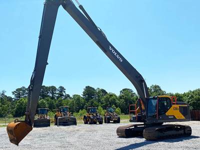 2022 Volvo EC250E LR Excavator