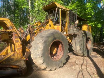 Hydro-Ax 611 Track Feller Buncher - Felling Head