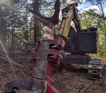 2015 Komatsu XT430-3 Feller Buncher