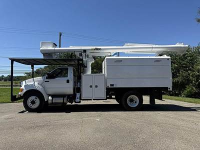 2013 Ford F-750 Forestry Bucket Truck - Altec LR760-E70 Aerial Lift
