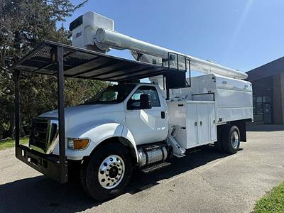 2015 Ford F-750 Forestry Bucket Truck - Altec LR760-E70 Aerial Lift