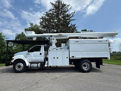 2013 Ford F-750 Forestry Bucket Truck - Altec LR760-E70 Aerial Lift