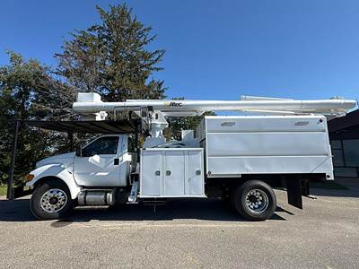 2015 Ford F-750 Forestry Bucket Truck - Altec LR760-E70 Aerial Lift