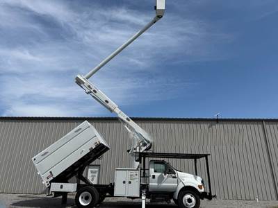 2015 Ford F-750 Forestry Bucket Truck - Altec LR756 Aerial Lift