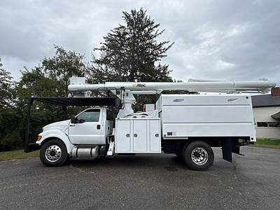 2015 Ford F-750 Forestry Bucket Truck - Altec LRV60-E70 Aerial Lift
