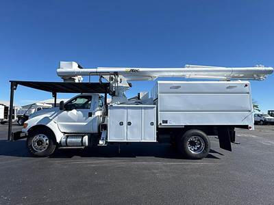 2015 Ford F-750 Forestry Bucket Truck - Altec LR760-E70 Aerial Lift