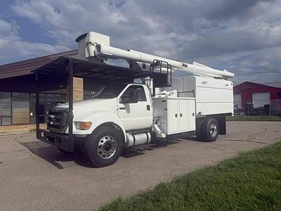 2015 Ford F-750 Forestry Bucket Truck - Altec LRV60-E70 Aerial Lift