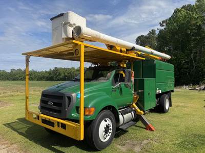 2015 Ford F-750 XL Forestry Bucket Truck - Altec Aerial Lift