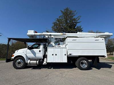 2015 Ford F750 2WD Forestry Bucket Truck - Altec LR760-E70 Aerial Lift