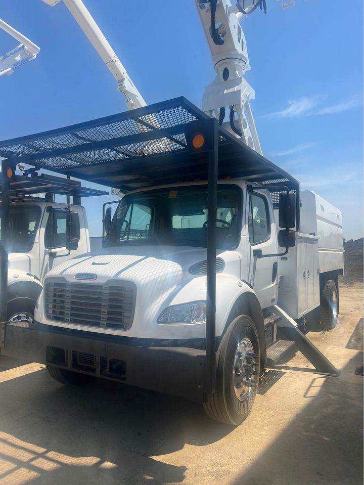 2010 Freightliner M2 Forestry Bucket Truck Altec LRV6070 Aerial Lift