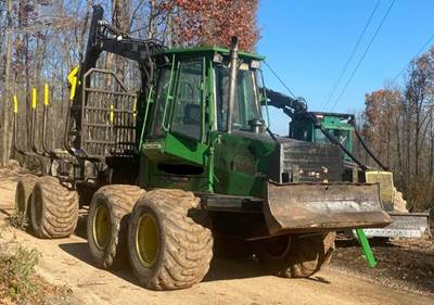 2006 John Deere 1110D Forwarder