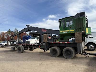 2018 John Deere 437E Trailer-Mounted Log Loader