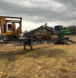 2015 John Deere 437E  Log Loader