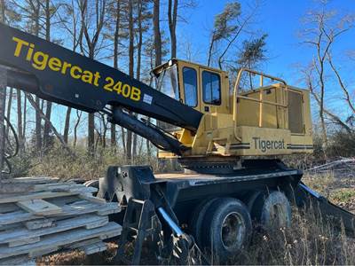 2001 Tigercat 240B Log Loader