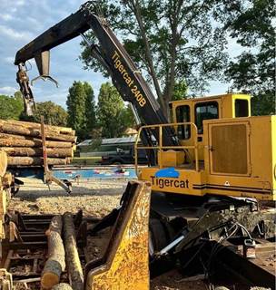 2005 Tigercat 240B Log Loader