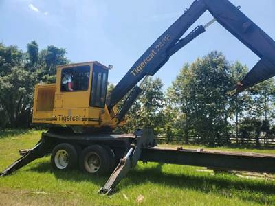 2005 Tigercat 240B Log Loader