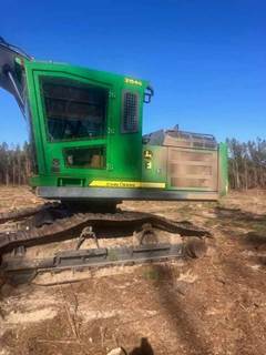 2018 John Deere 2154G Logging Processor - Waratah Harvester Head