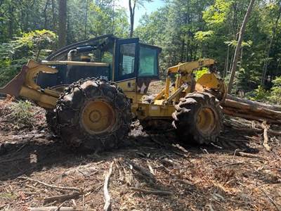 Caterpillar 525 Skidder