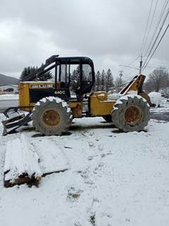 John Deere 440C Skidder
