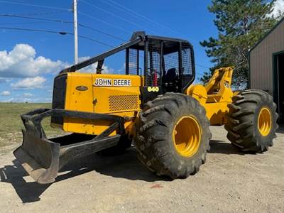 1983 John Deere 640 Skidder