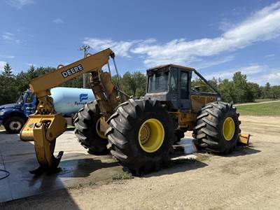 2004 John Deere 748G III Skidder