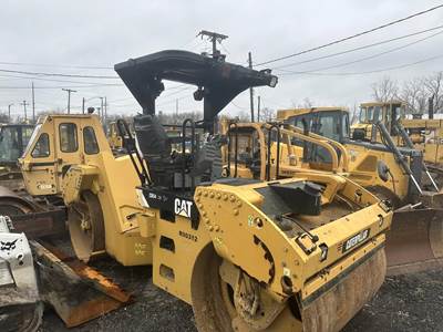 2010 Caterpillar CB54 Smooth Drum Roller Compactor