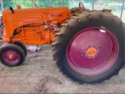 MINNEAPOLIS MOLINE Tractor