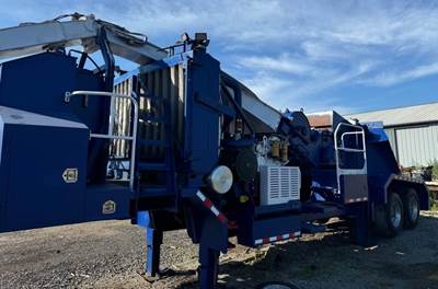 2014 Peterson 4300B Chipper