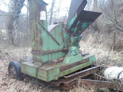 CM & E Model 50 Chipper